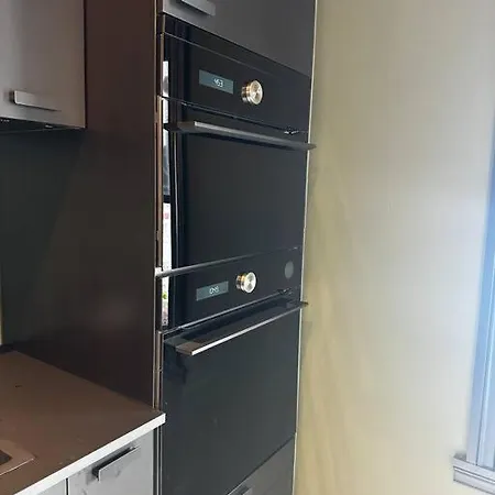 Ralekker Byleilighet. Solrik Balkong ברגן